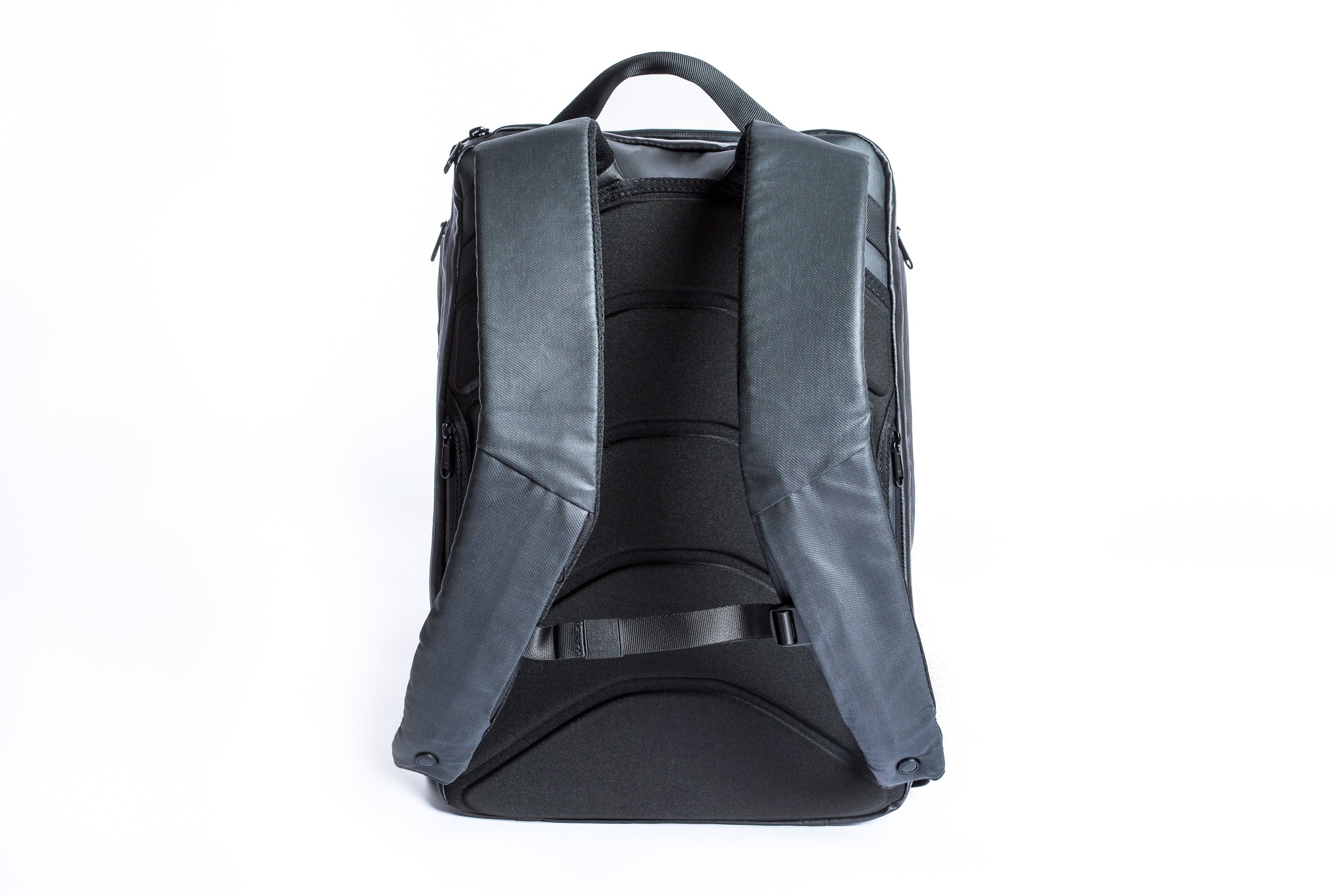 Padded Straps for all day comfort with hidden pockets