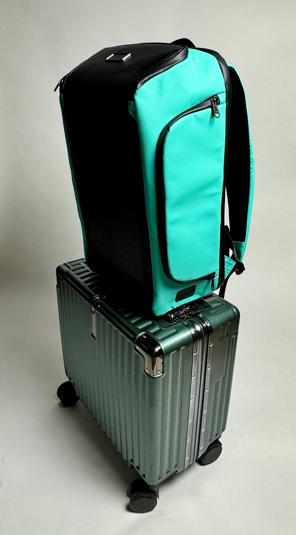 Stylish and Sleek approved for Air Travel